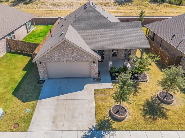 1821 Abelia Ln, Weatherford, TX 76086