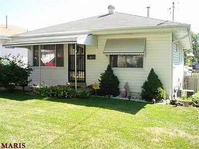 9976 Brook Ave photo 1