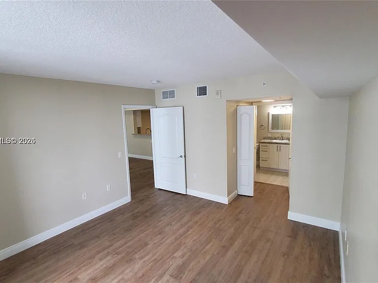 60 NW 37th Ave #806 — Photo 15