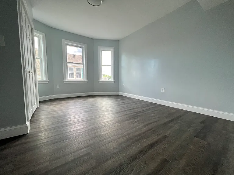 63 Gale St #2 — Photo 5