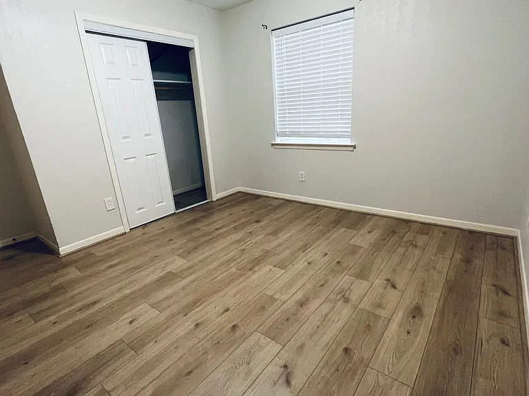 9104 Woodshore Dr — Photo 11