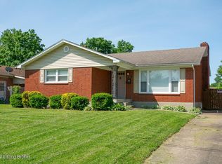 8106 Pebblebrook Ln, Louisville, KY 40219