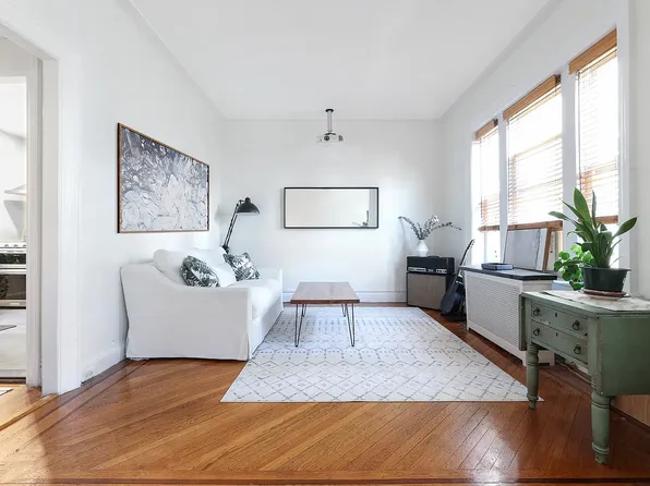 574 44th St APT 1B, Brooklyn, NY 11220