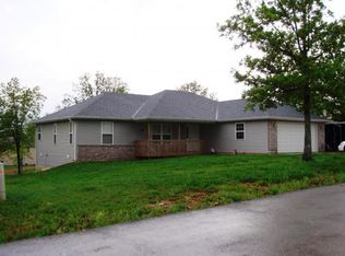 21078 Lacombe Rd, Waynesville, MO 65583