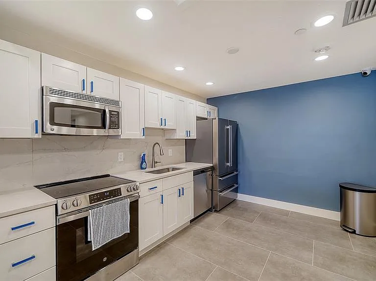 4822 Ocean Blvd #2F — Photo 69