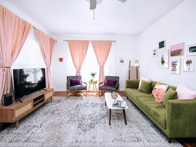 117 W Glenrosa Ave — Photo 8