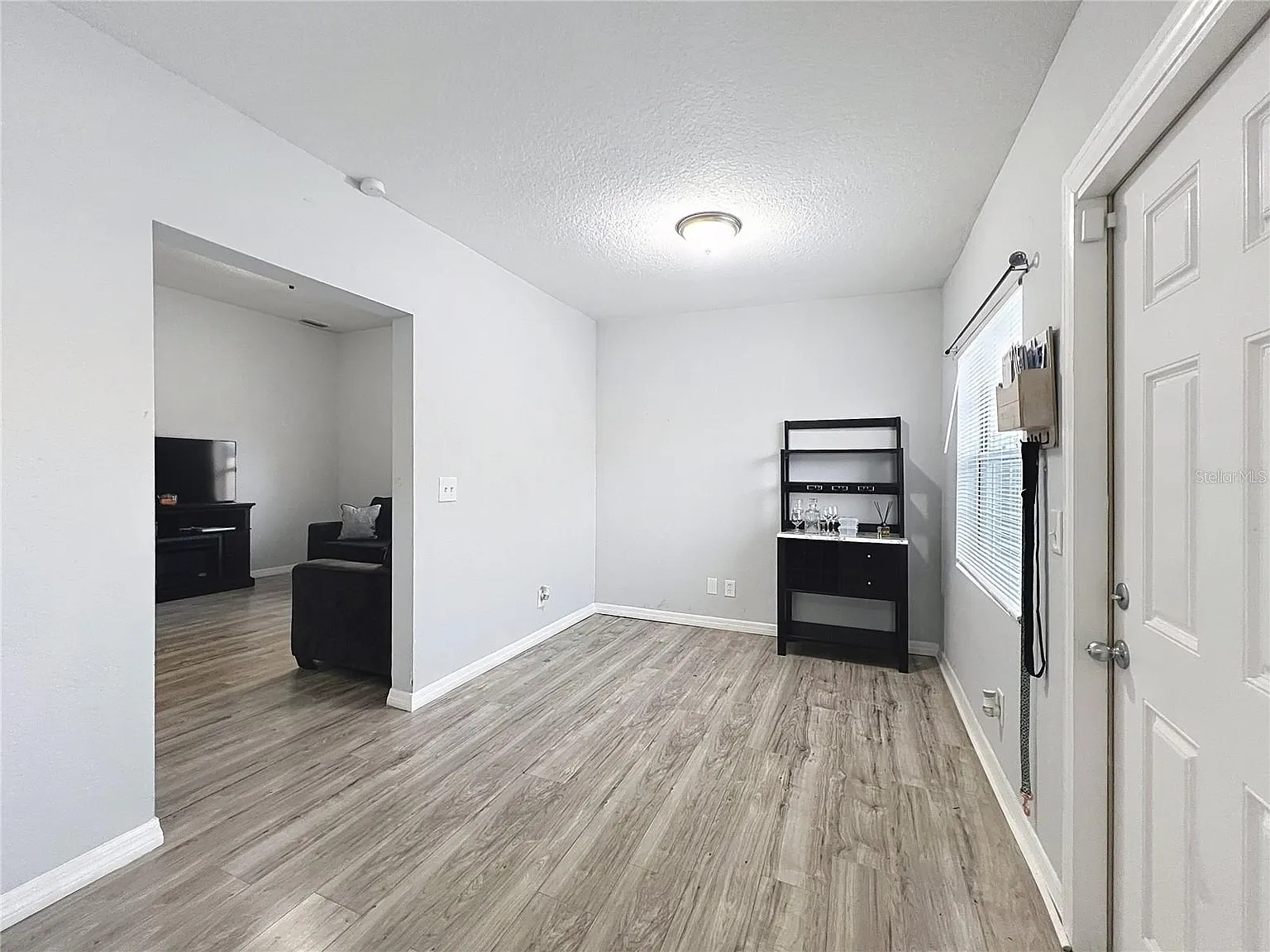 3 bed, 2.0 bath, 1238 sqft, $1,950 — Photo 4