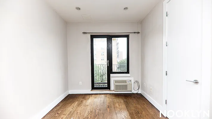 Rented by Nooklyn NYC LLC | media 24