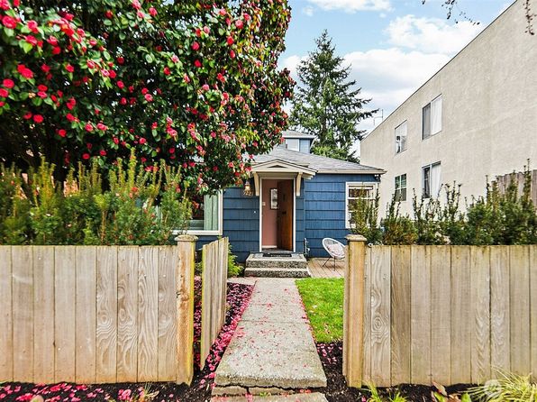 9221 17th Avenue SW, Seattle, WA 98106