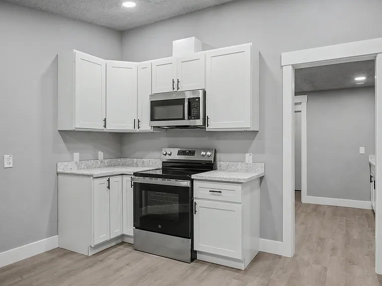 322 S Birch St — Photo 29