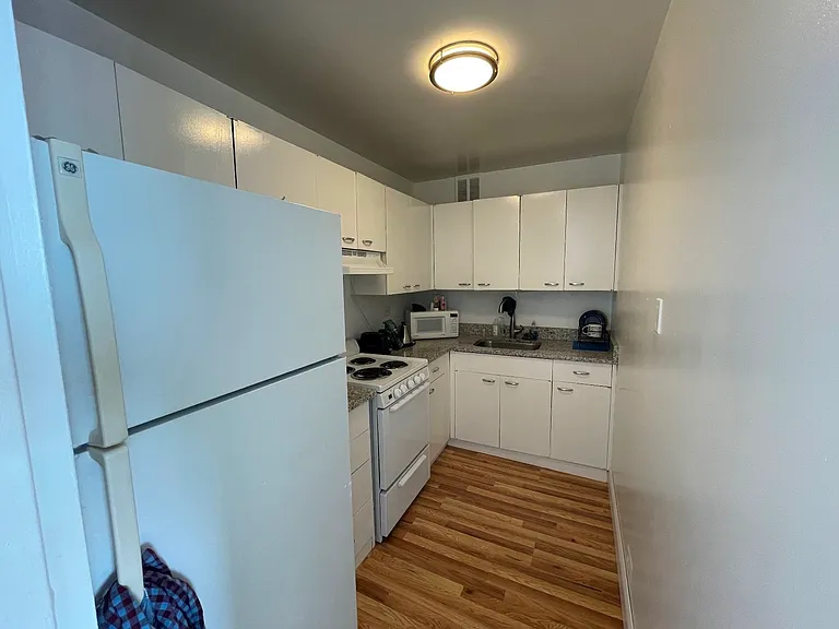 2626 N Lakeview Ave #4010 — Photo 8
