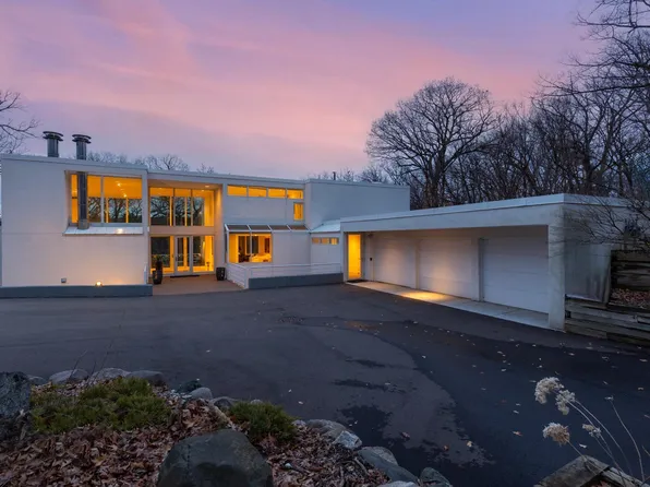 2451 Byrnes Rd, Minnetonka, MN 55305