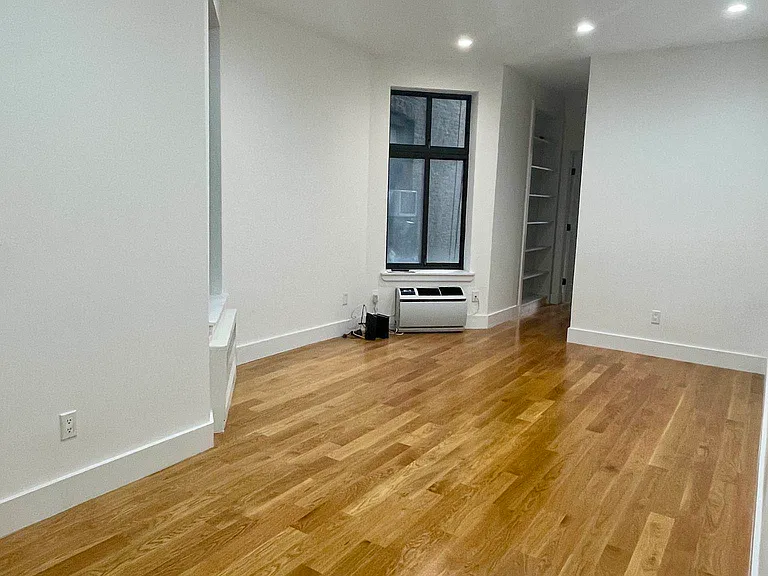 214 E 83rd St #2A — Photo 4