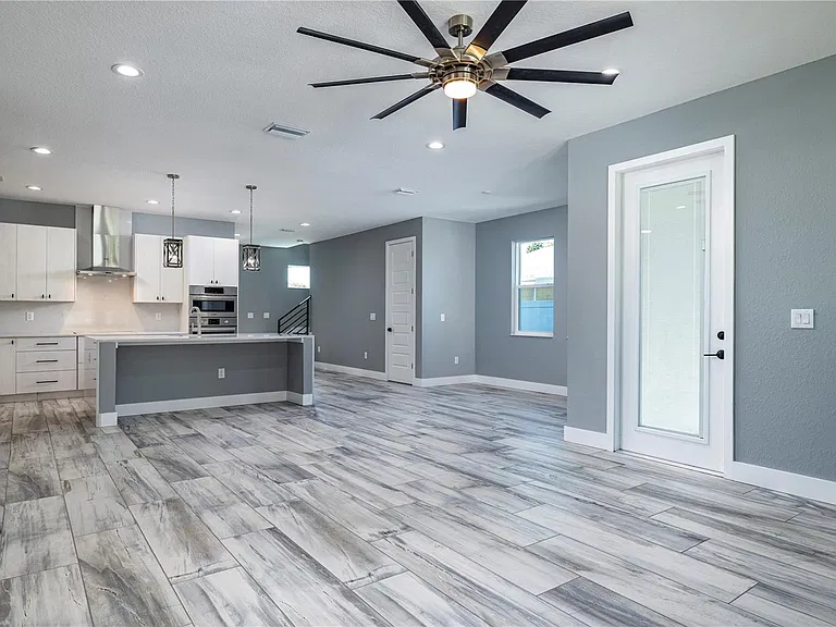 4205 W Arch St — Photo 7
