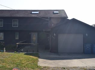 887 Lost Forty Dr, Quincy, MI 49082