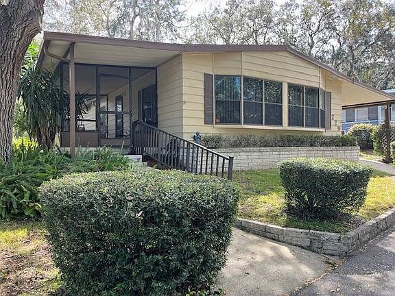 2nd image of 229 Oakleaf Cir #1