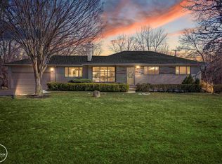 30790 Birchway Dr, Franklin, MI 48025