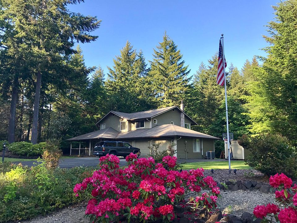 1st image of 7212 Lovely Ln NE
