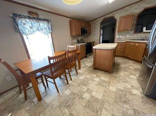 311 E Frio St, Dilley, TX 78017