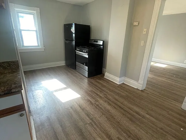 125 Hertel Ave — Photo 2