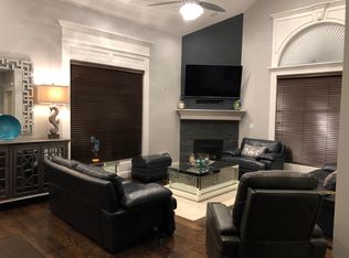 11718 S Roundtree St, Olathe, KS 66061