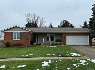 631 Heim Ct, Almont, MI
