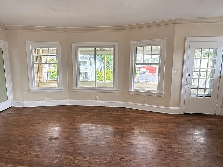 12305 Fairport Ave #2 — Photo 3