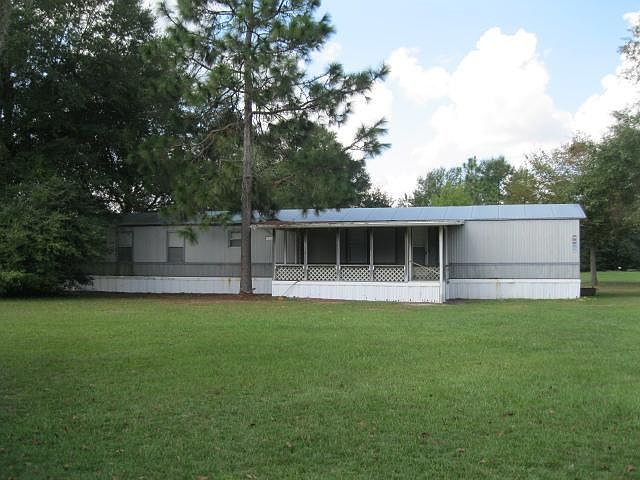 1st image of 184 NE Oakwood Cir