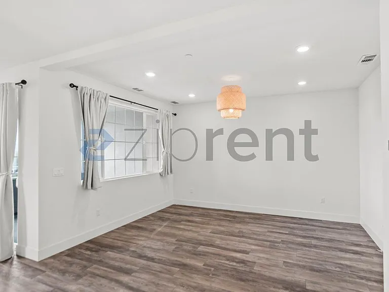9532 Seawind Way — Photo 6