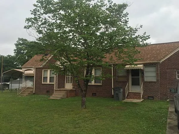4 bed, 2000 sqft, $1,800 — Photo 1