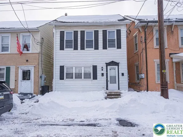 732 2nd St #2, Catasauqua, PA 18032