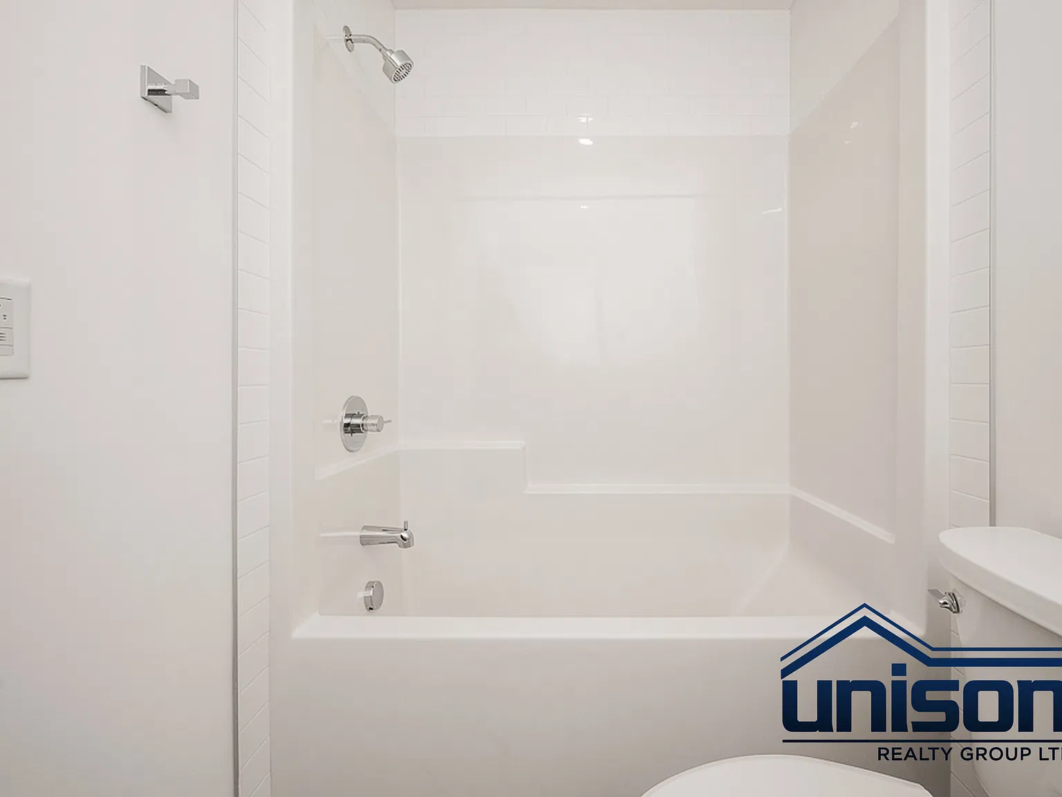 2 bed, $1,800 — Photo 1
