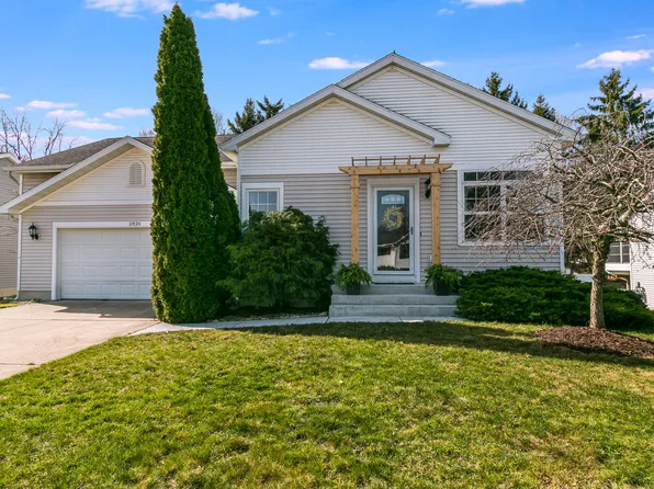 2826 Hagerview Ct, Jenison, MI 49428