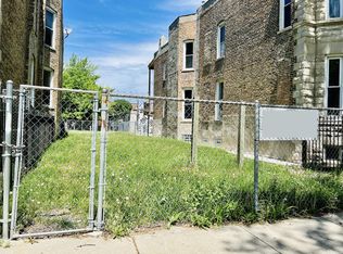 3208 W Walnut St, Chicago, IL 60624