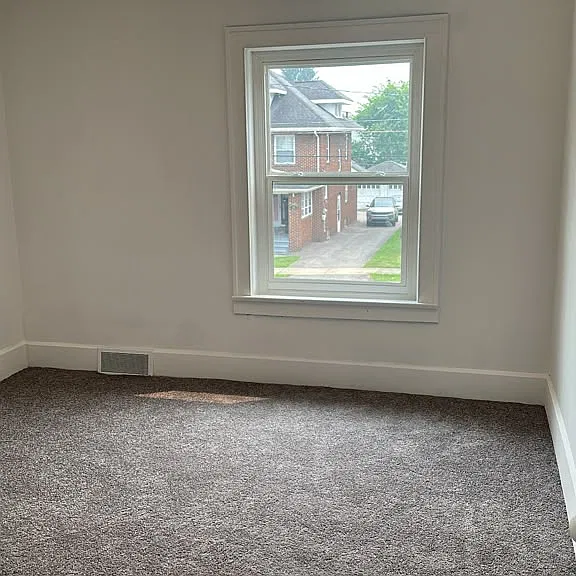 515 E Leasure Ave — Photo 9