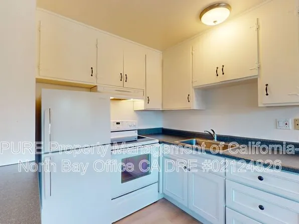 555 Dexter St APT G, Santa Rosa, CA 95404