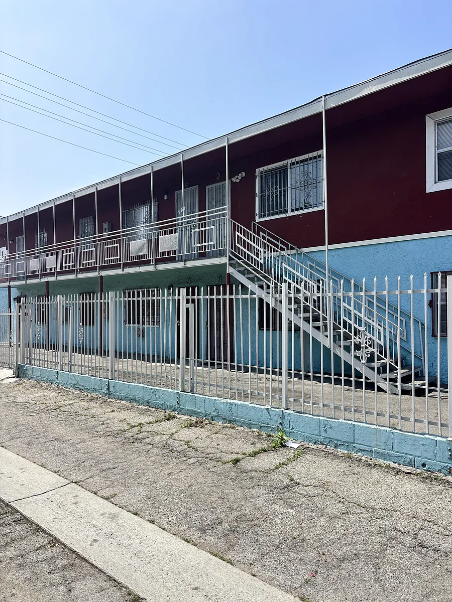 Building Photo - 113 W Century Blvd #2