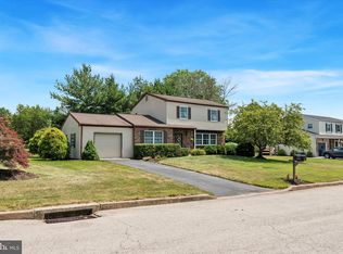 1141 Horseshoe Dr, Blue Bell, PA 19422