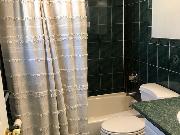 4th image of 659 Gramatan Ave #3