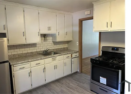 2 bed, $1,275 — Photo 3