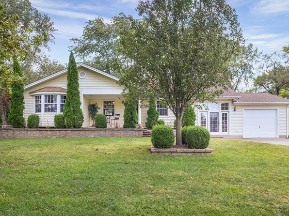 11298 De Runtz Ave, Maryland Heights, MO 63043