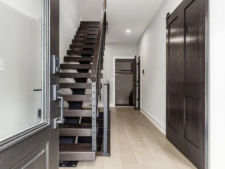 1247 Perry St — Photo 39
