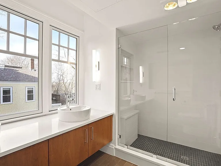 165 Winthrop Rd #D — Photo 25