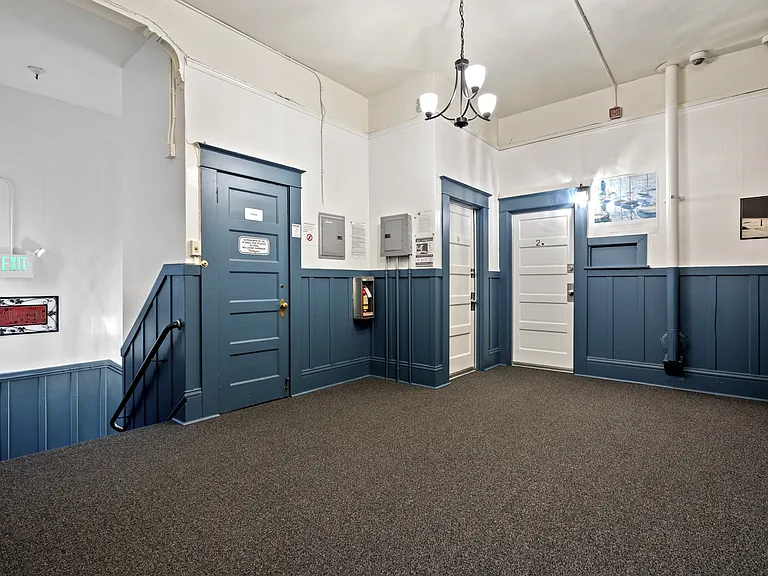 SROs at 2186 Union Street — Photo 11