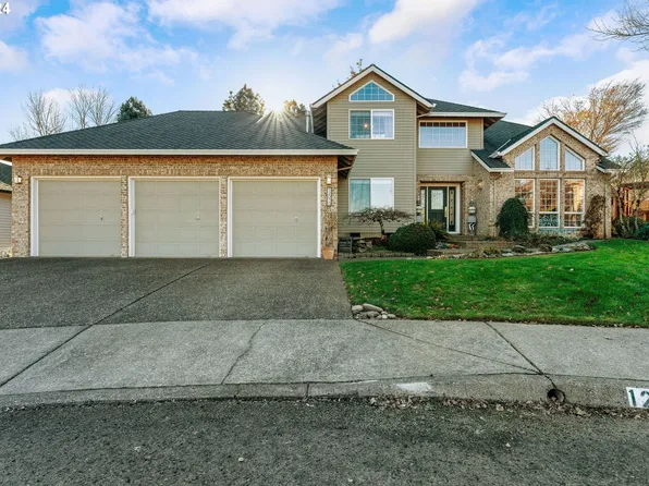 12070 SE Solstice Ct, Clackamas, OR 97015