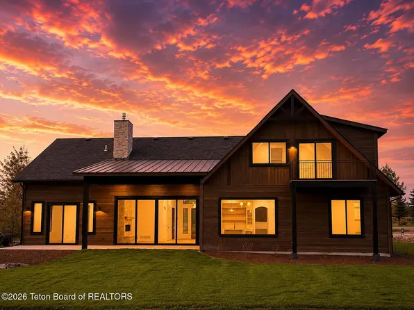 371 Desert Fox Ln, Victor, ID 83455