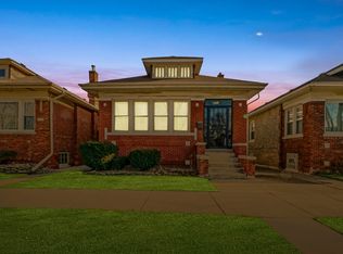 8111 S Oglesby Ave, Chicago, IL