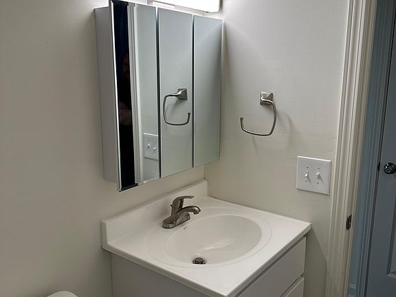 3rd image of 3207 Mozart Ave APT 23