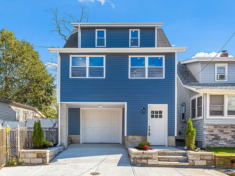 18 Campview Ave