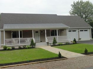 55 Alexander Booker Rd, East Falmouth, MA 02536